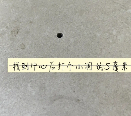 汕头瓷砖空鼓维修公司专业解答在瓷砖铺贴过程中，如果砂料搅拌不均匀，将会带来以下问题